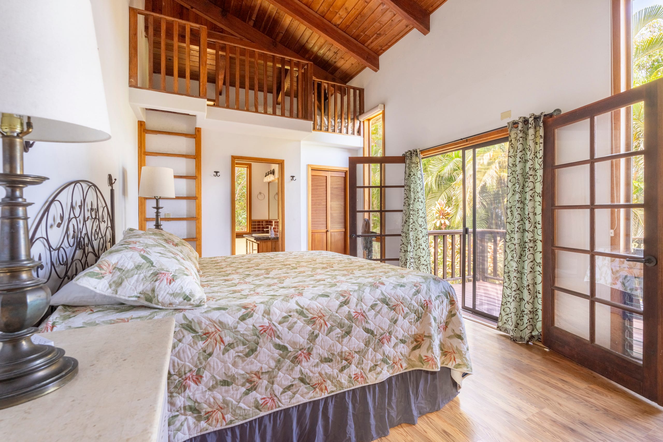 Home in Kailua-Kona · ★4.88 · 5 bedrooms · 15 beds · 4.5 private baths - Image 41