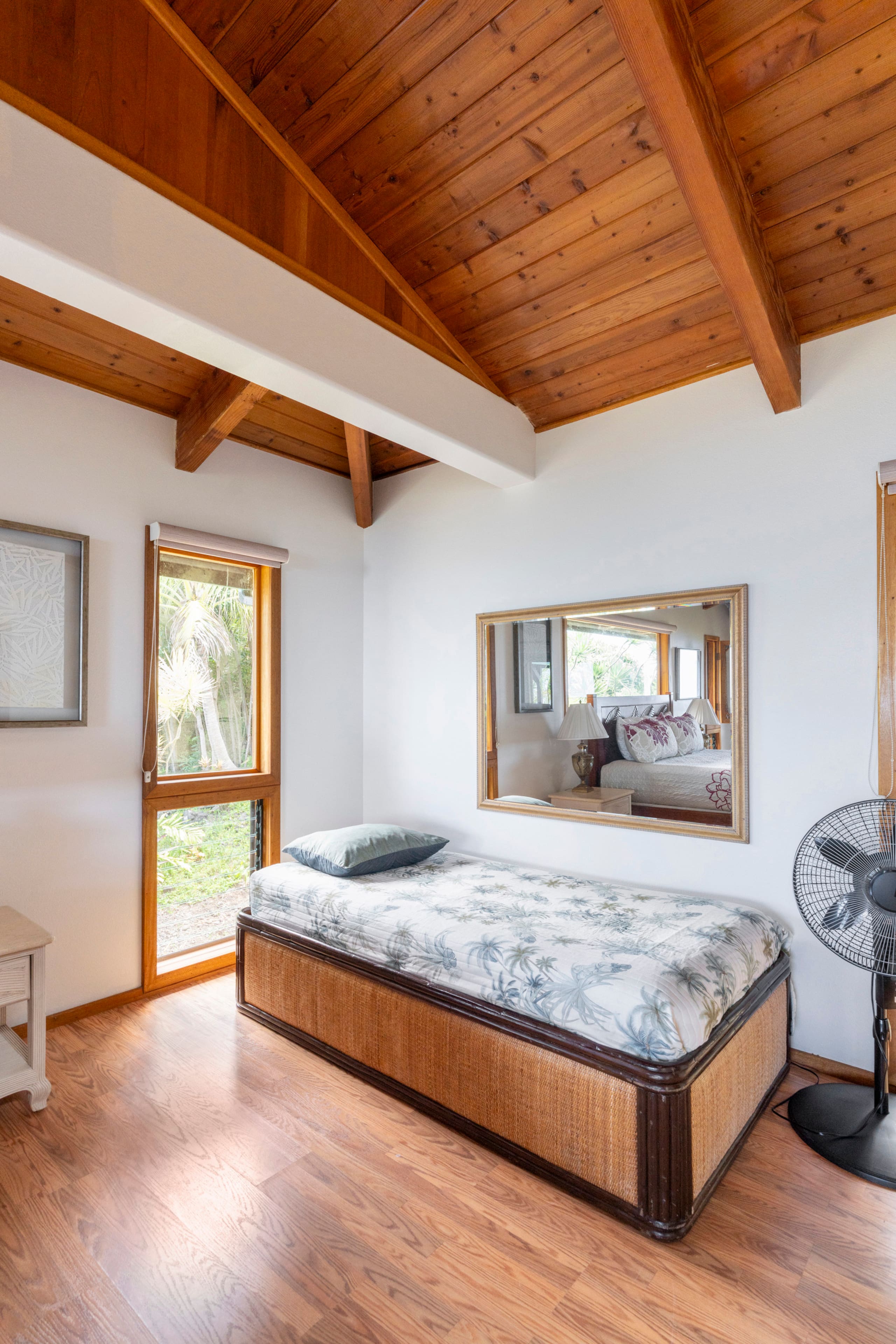 Home in Kailua-Kona · ★4.88 · 5 bedrooms · 15 beds · 4.5 private baths - Image 37