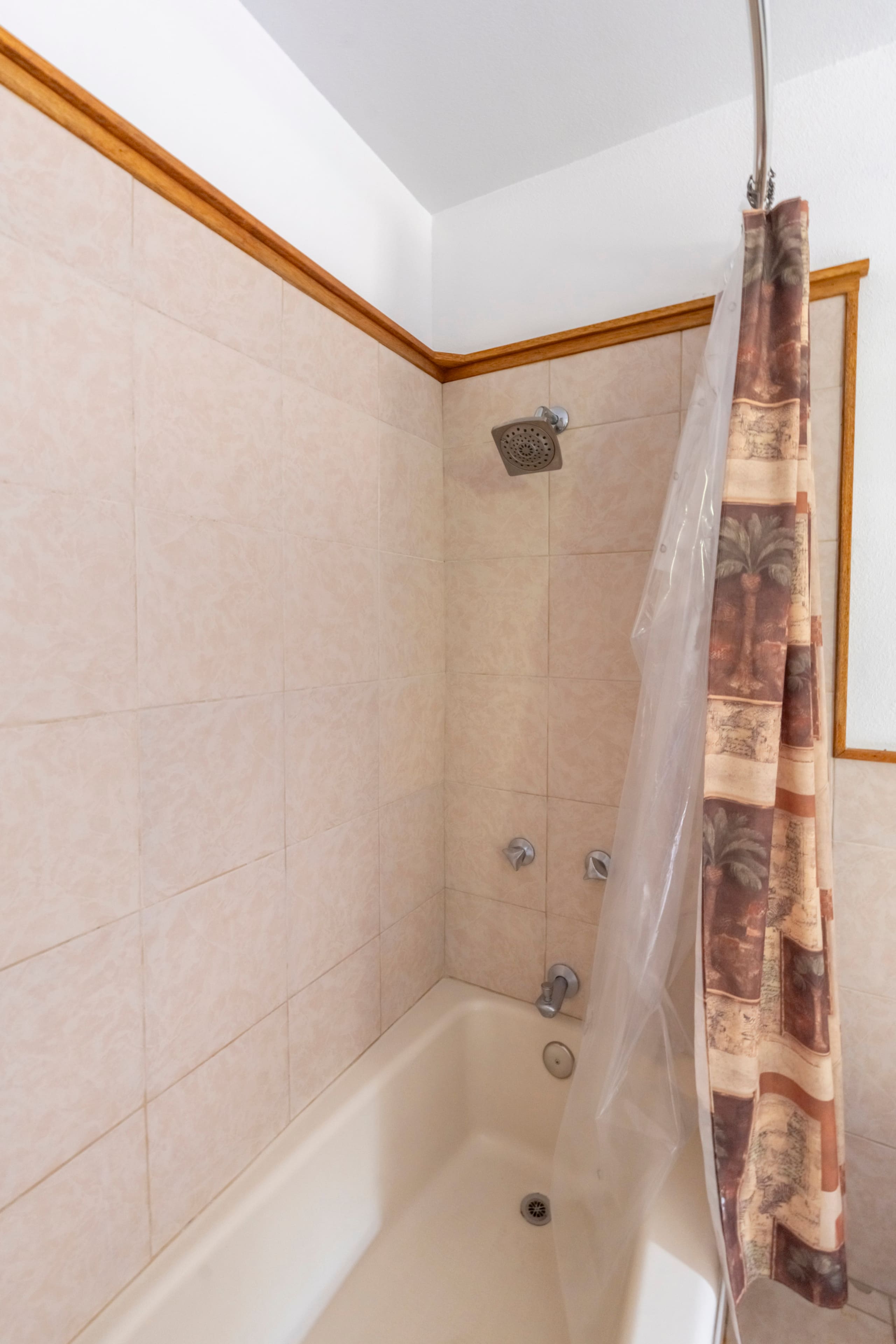 Home in Kailua-Kona · ★4.88 · 5 bedrooms · 15 beds · 4.5 private baths - Image 70