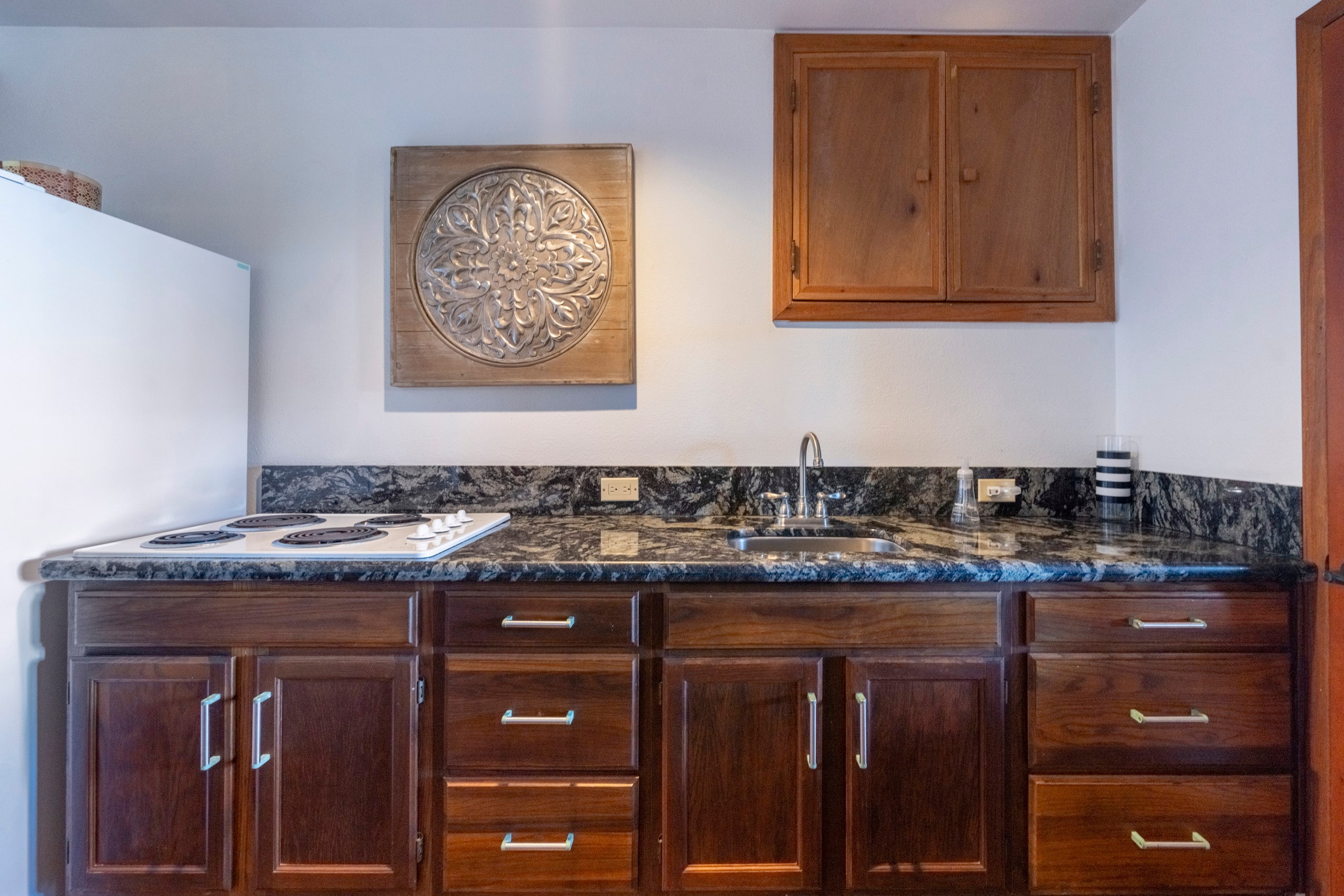 Home in Kailua-Kona · ★4.88 · 5 bedrooms · 15 beds · 4.5 private baths - Image 23