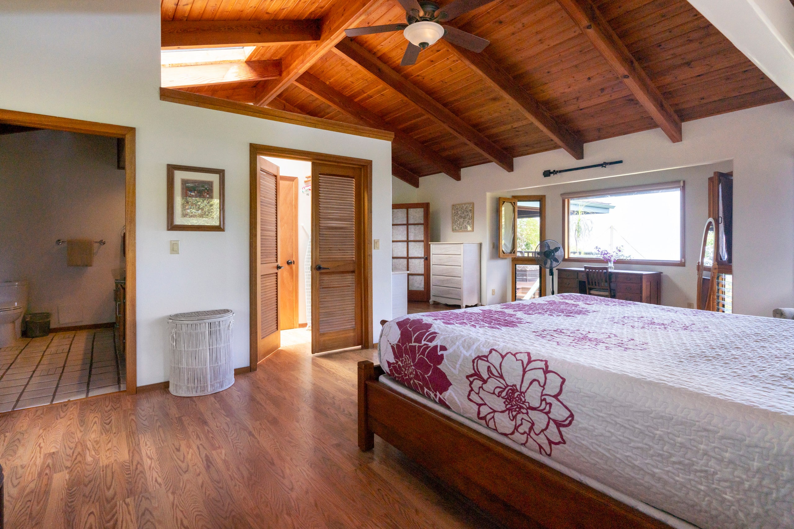 Home in Kailua-Kona · ★4.88 · 5 bedrooms · 15 beds · 4.5 private baths - Image 35