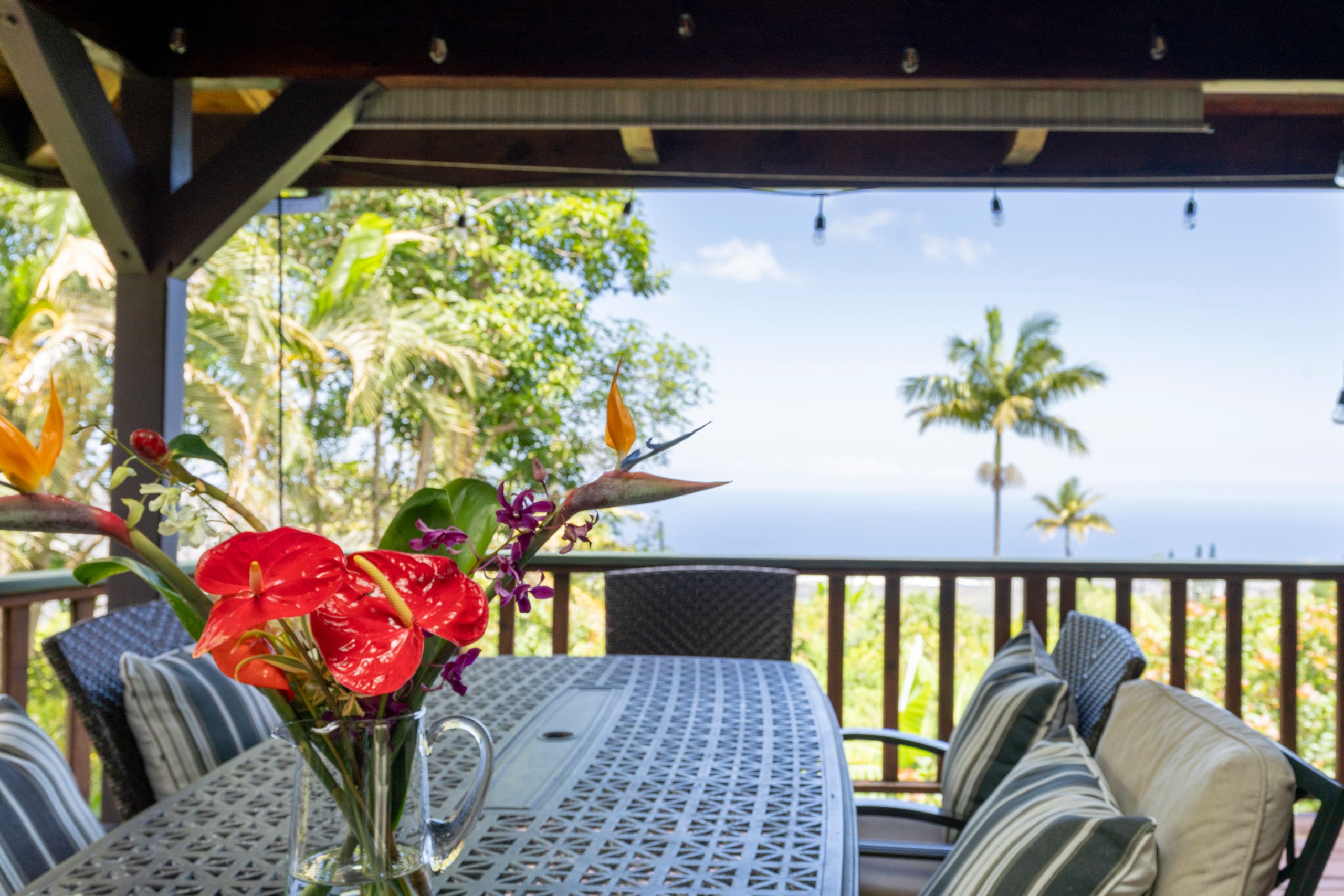 Home in Kailua-Kona · ★4.88 · 5 bedrooms · 15 beds · 4.5 private baths - Image 30