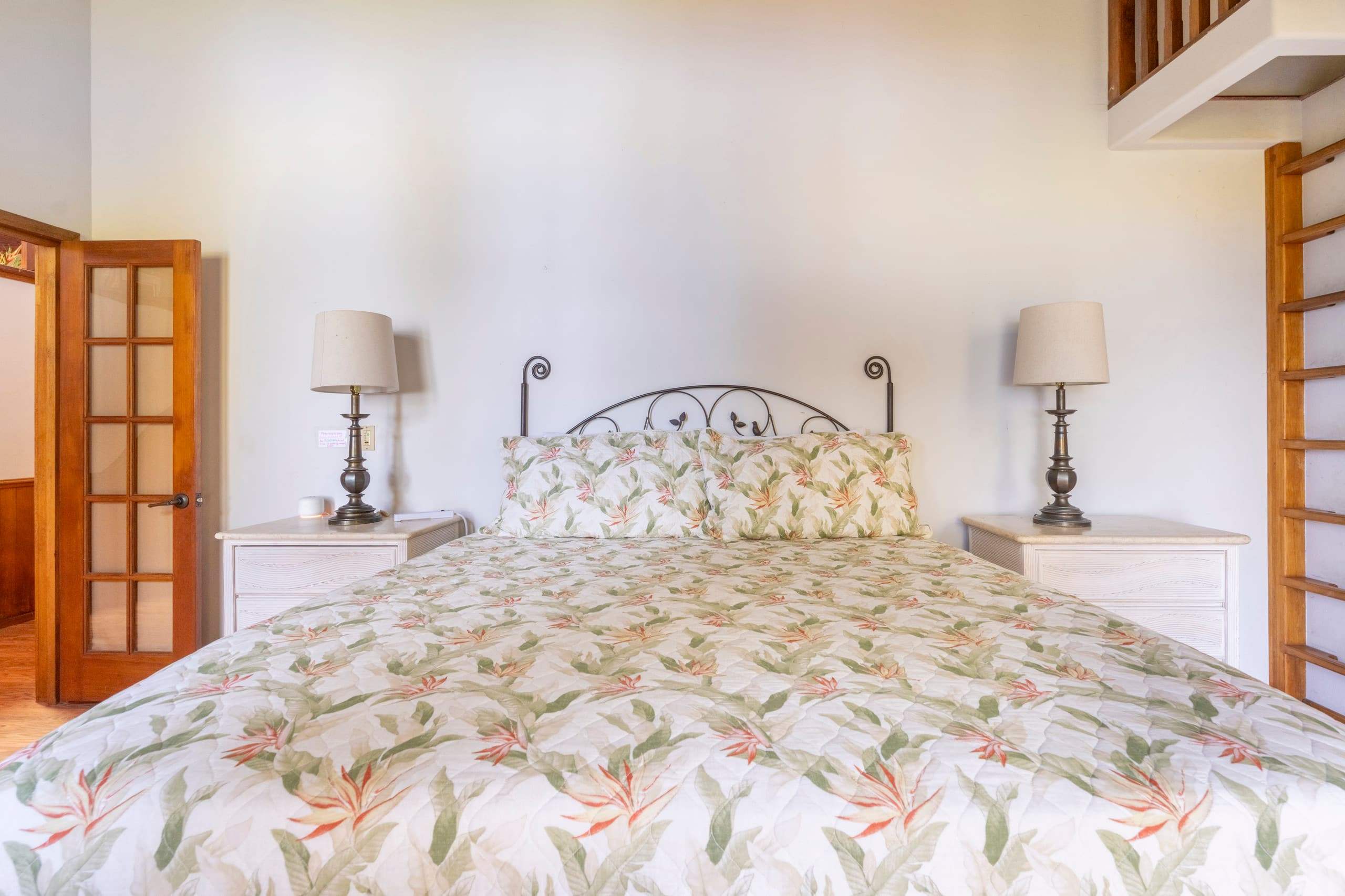 Home in Kailua-Kona · ★4.88 · 5 bedrooms · 15 beds · 4.5 private baths - Image 44