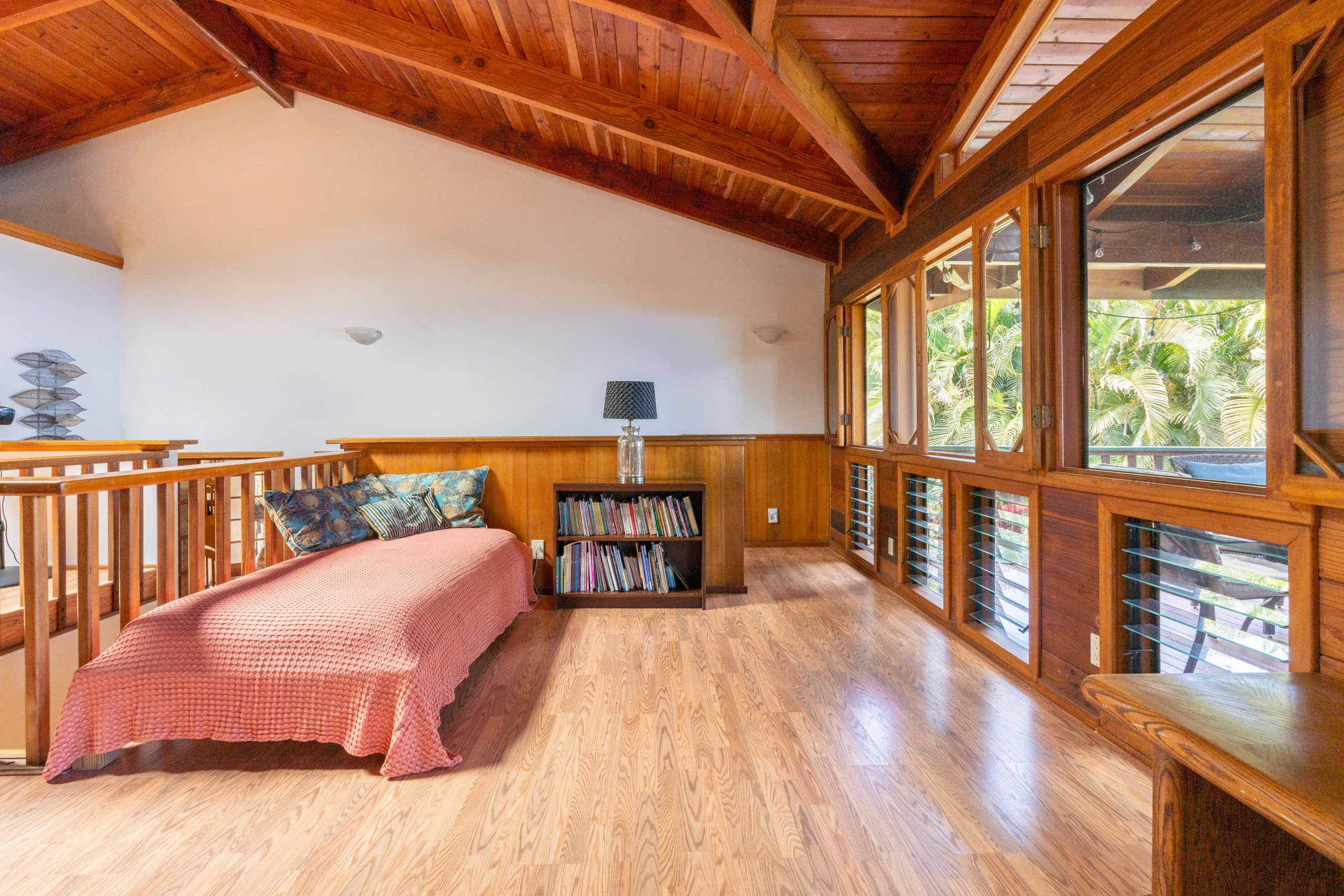 Home in Kailua-Kona · ★4.88 · 5 bedrooms · 15 beds · 4.5 private baths - Image 10
