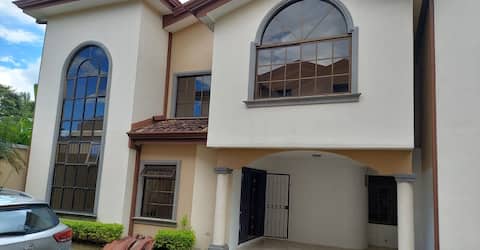 7HC4 Entire 3BR Condo Nr Airport/Double Tree Hotel