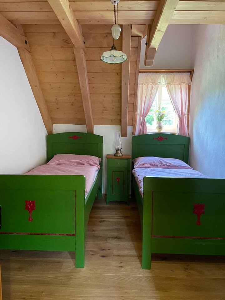 Стая № 2 ( 2 единични легла)