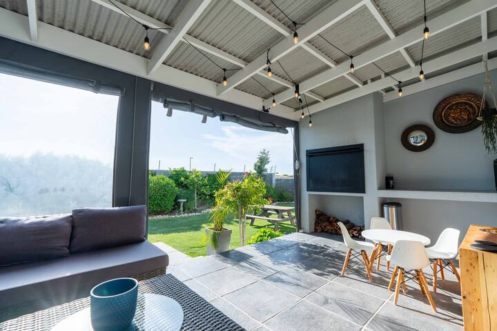 Family Summer Home, Sunset Views gallery image 2