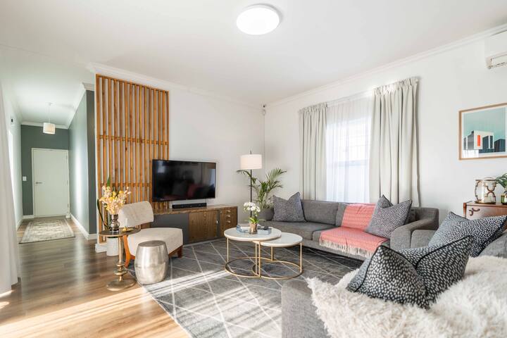 Family Summer Home, Sunset Views gallery image 5