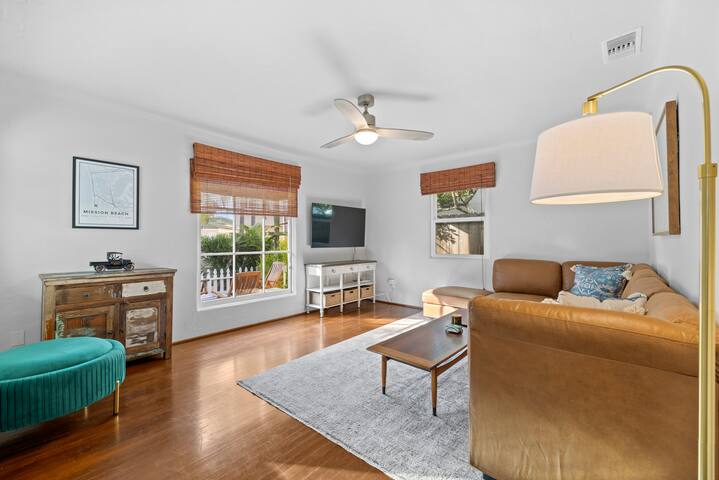 Beach & Bay Getaway Cottage