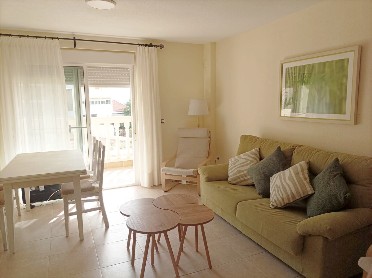 Propiedad de Airbnb exitosa: Sunny, just a few meters from the beach en El Campello