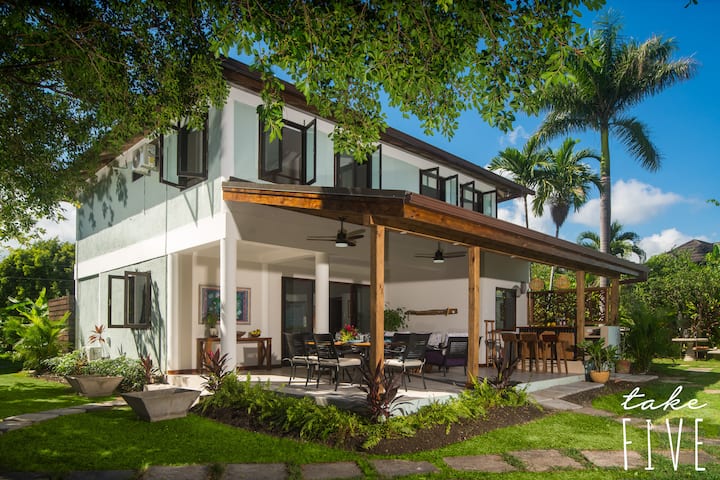 Private Seafront Villa near Ochi