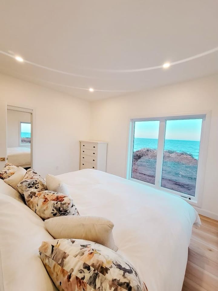 This could be you... waking up to an ever-changing fantastic northeast view of the ocean in our Sunrise bedroom!