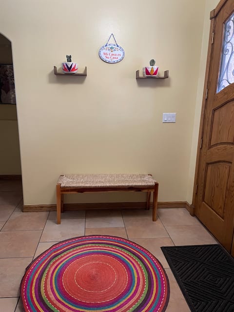 Cozy Mexican casita w/patio