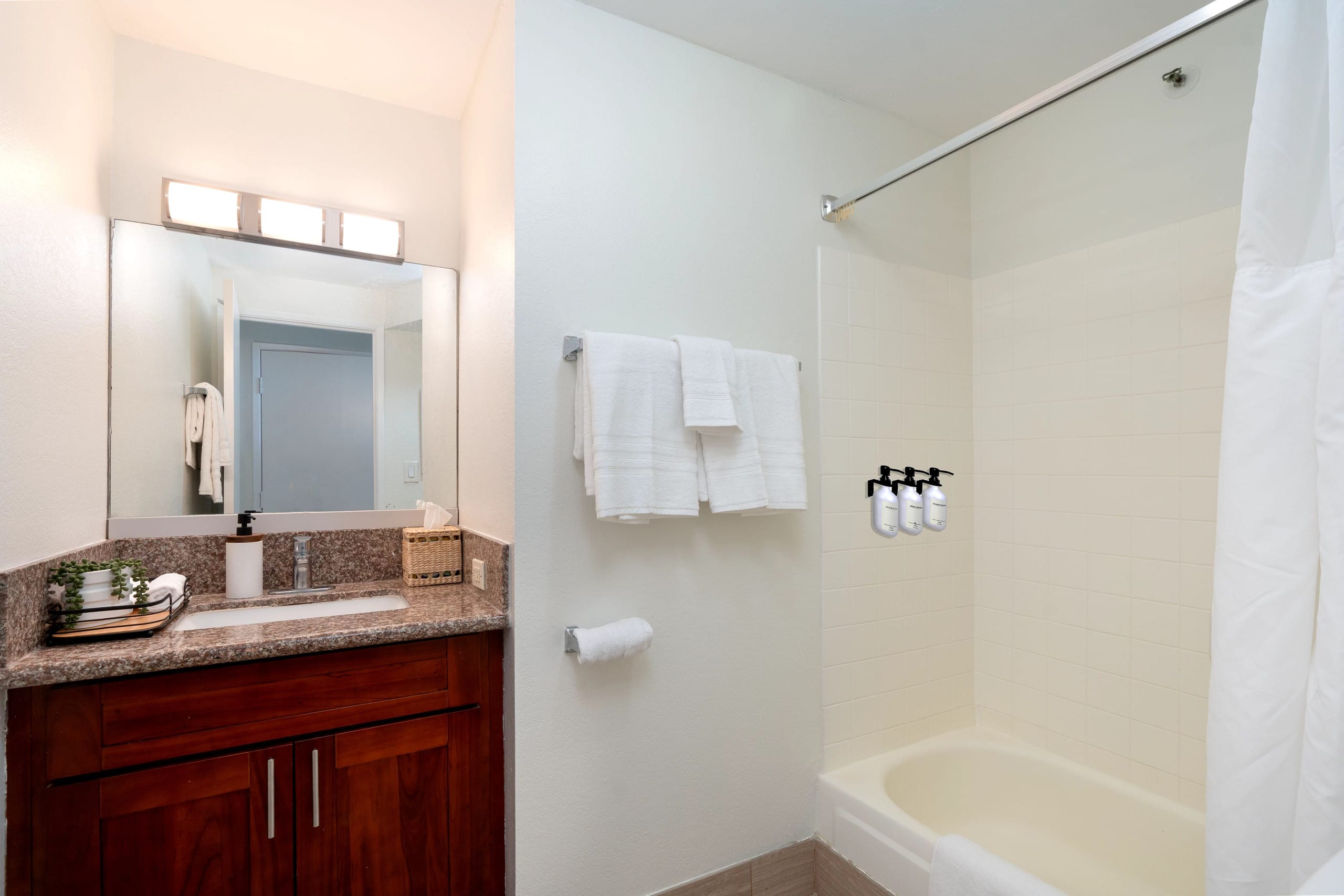 Condo in Honolulu · ★4.75 · 1 bedroom · 1 bed · 1 bath - Image 6