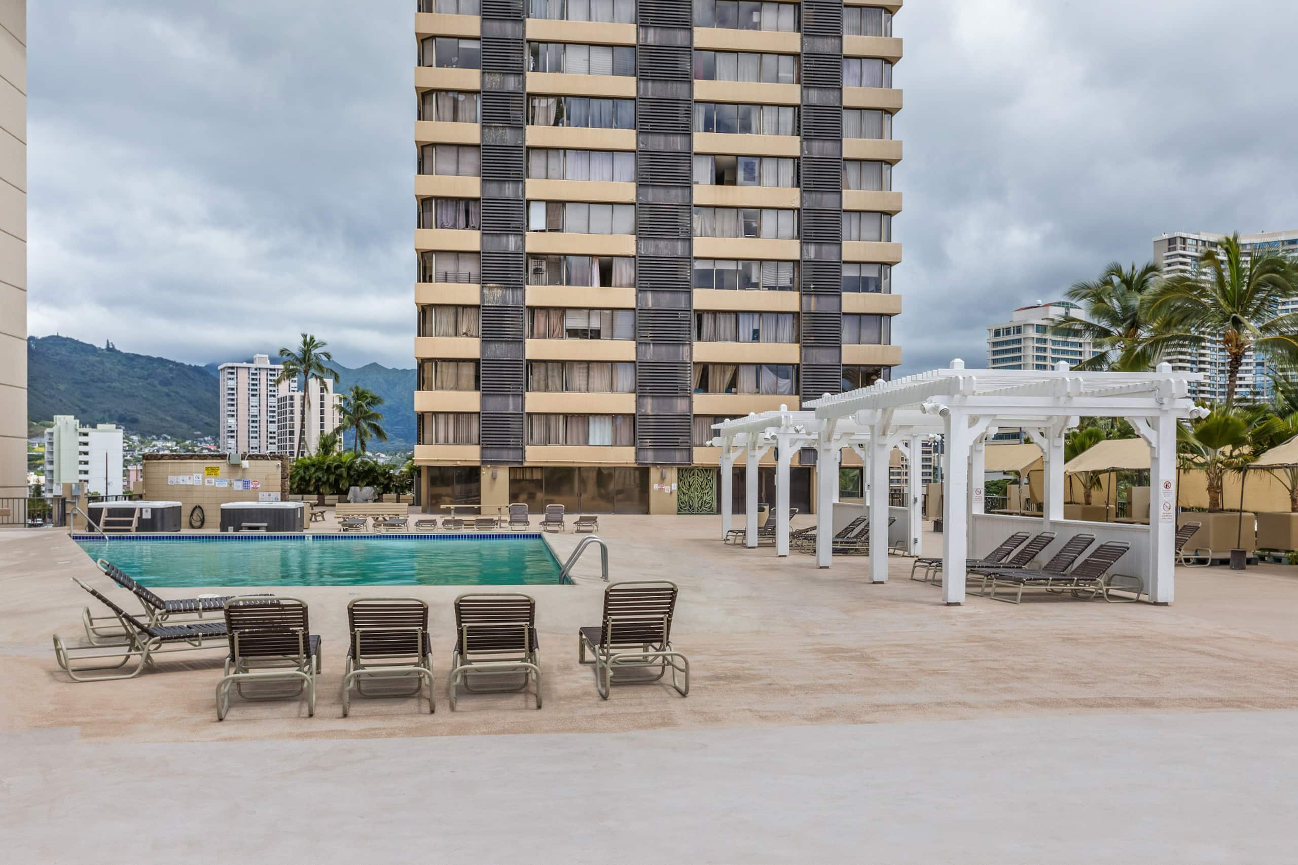 Condo in Honolulu · ★4.75 · 1 bedroom · 1 bed · 1 bath - Image 9