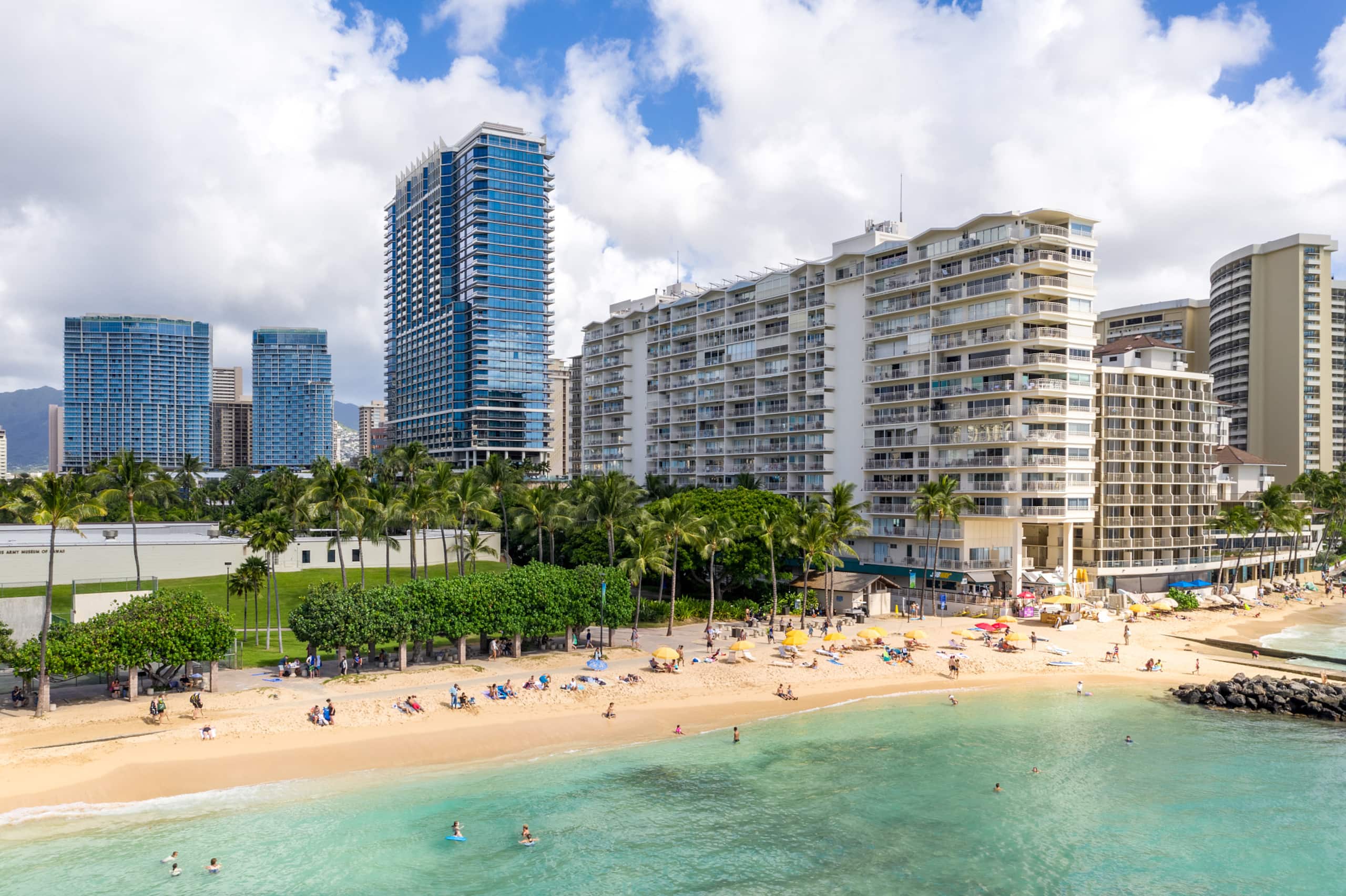 Condo in Honolulu · ★4.76 · 1 bedroom · 1 bath - Image 39