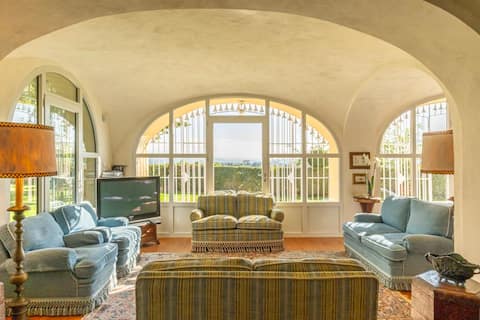 Airbnb con migliori performance: Luxury Villa - UNESCO Monferrato Langhe pool a Asti