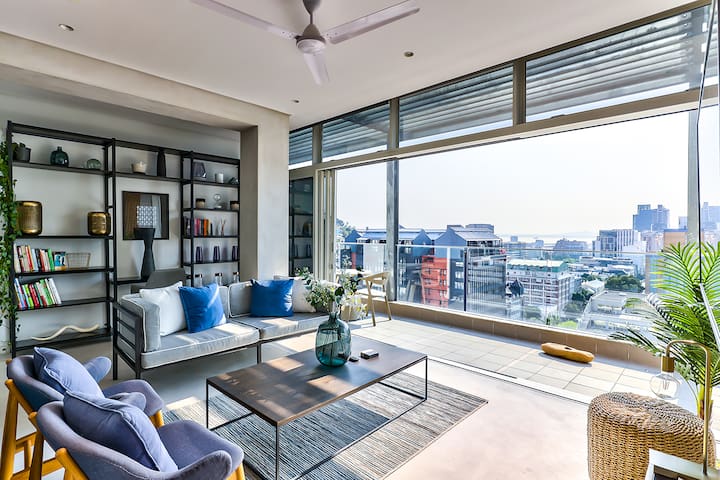 15th Floor luxury condo with back up power system