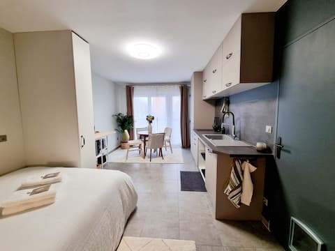 The Poet • Private Parking • WIFI