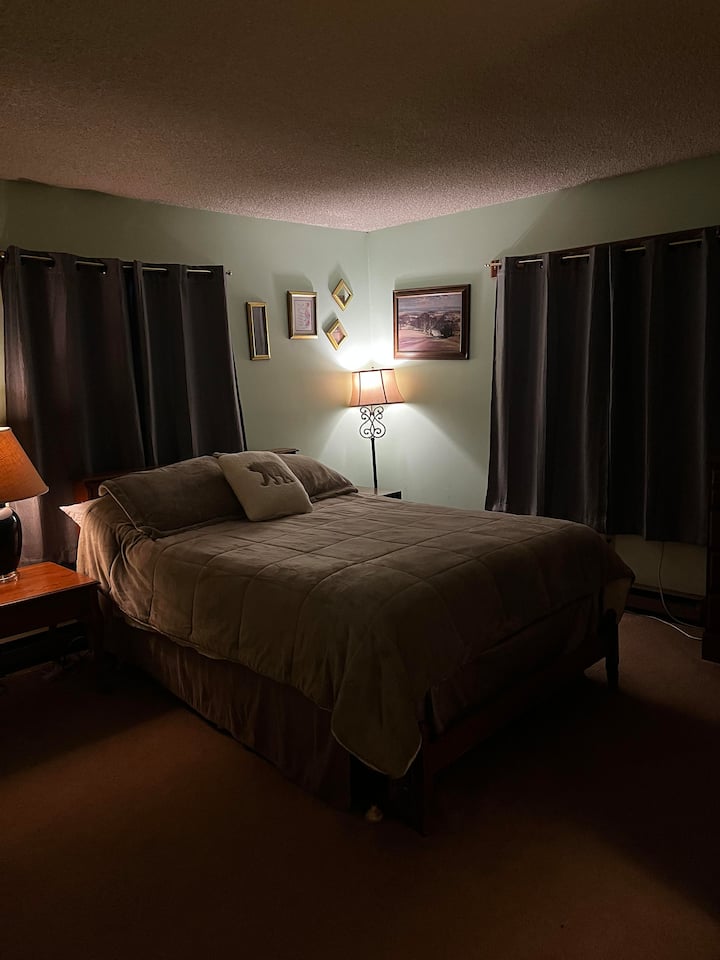 Bedroom1 Queen size bed with full bathroom