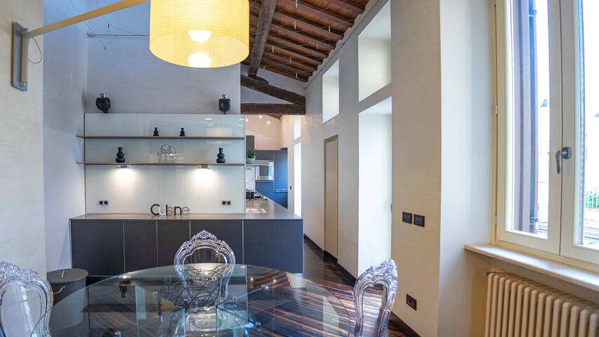 EasyTopStay – Piazza Venezia City View Penthouse gallery image 5