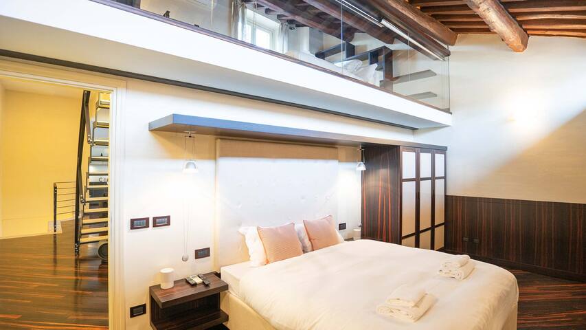 EasyTopStay – Piazza Venezia City View Penthouse