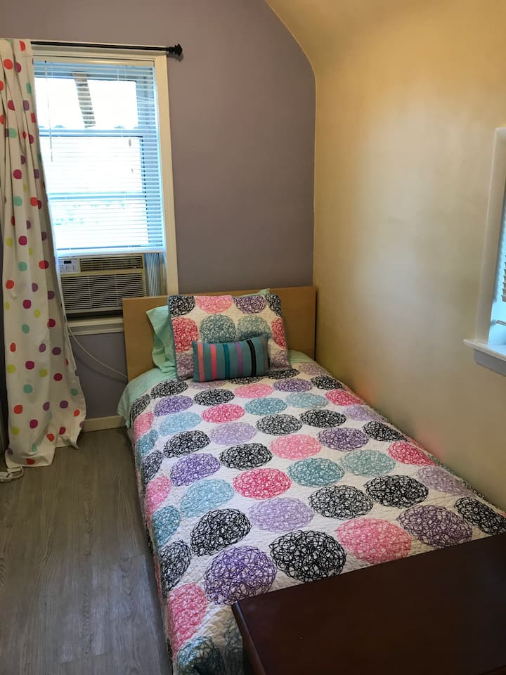 Um quarto aconchegante!