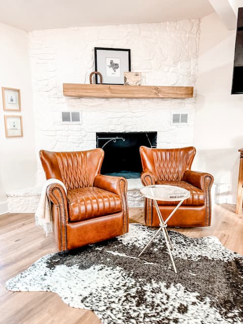 Private Hill Country | Epic Sunsets + Starry Skies