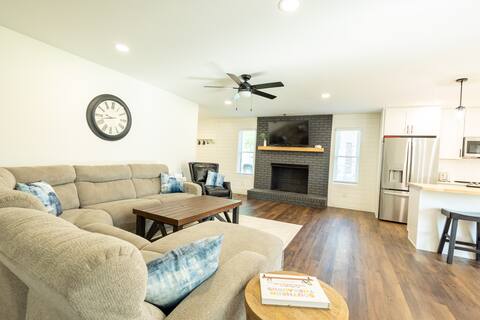 Family Friendly Home Near Knoxville