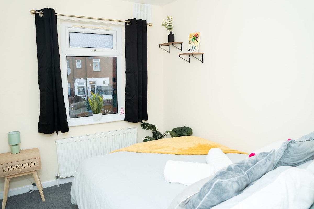 غرفة النوم 2