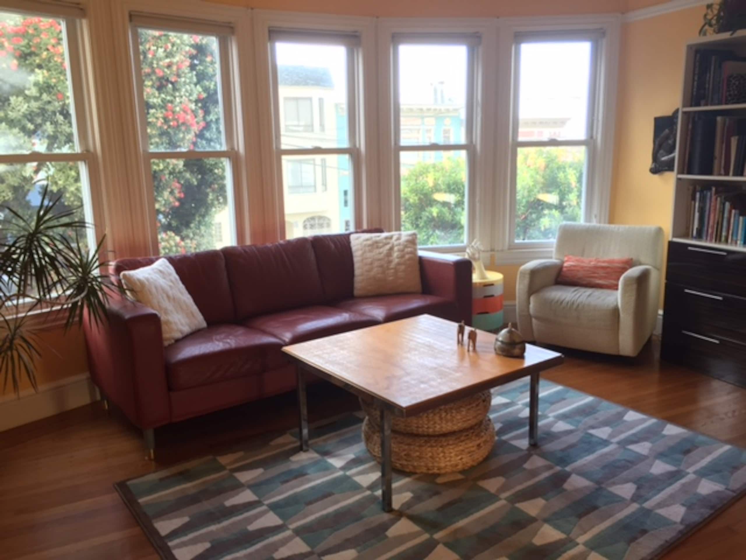 Home in San Francisco · ★5.0 · 2 bedrooms · 2 beds · 2 baths - Image 2