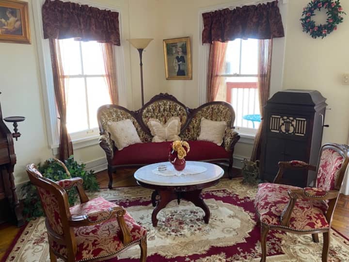 The Grand Vic @ Eaglesnest - Jerome, AZ