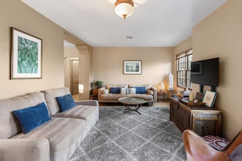 Successful Airbnb property: Frankie's Mile High Cottage on Historic Park Ave in Prescott