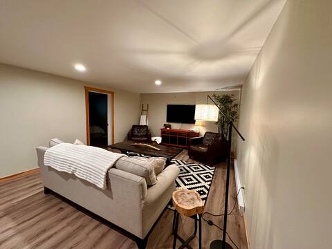 Popular Airbnb listing: Alpine Retreat Basement Suite in East Kootenay A