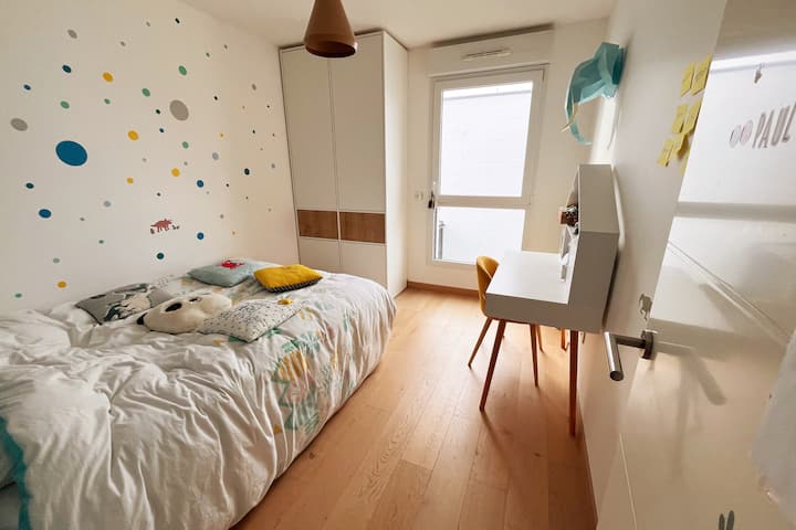 Chumba cha kwanza cha kulala