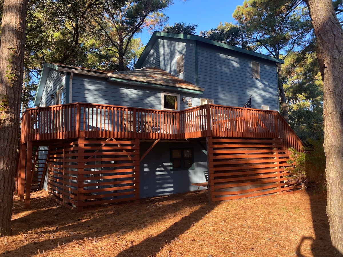 Bruce’s Roost - book your vacation with us!