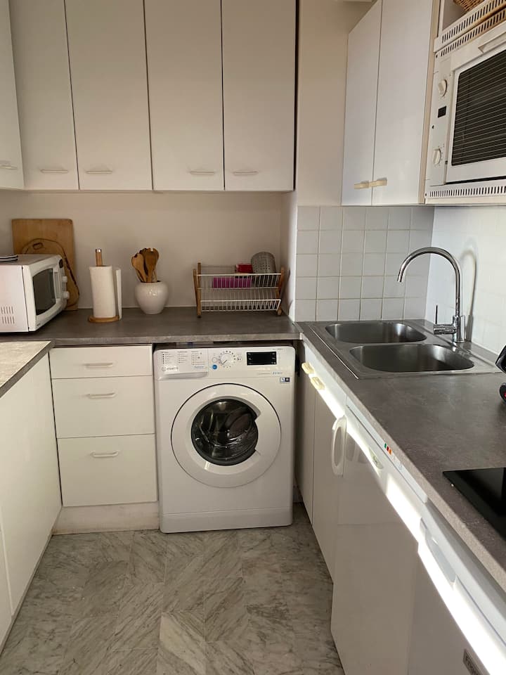Perfekt Läge,underbar Utsikt, 3 Sovrum, Wifi! - ibis budget Antibes Sophia Antipolis