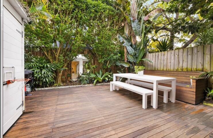 Family Home in Waverley gallery image 4