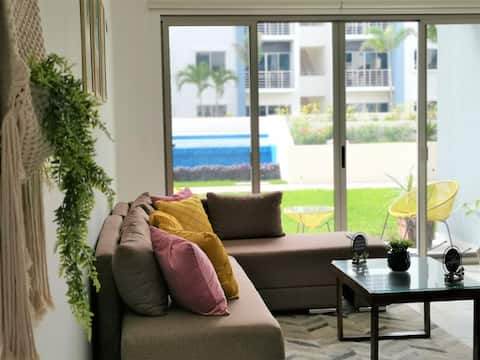 Popular Airbnb listing: Luxury apartment with a pool in Cancun in Supermanzana 329