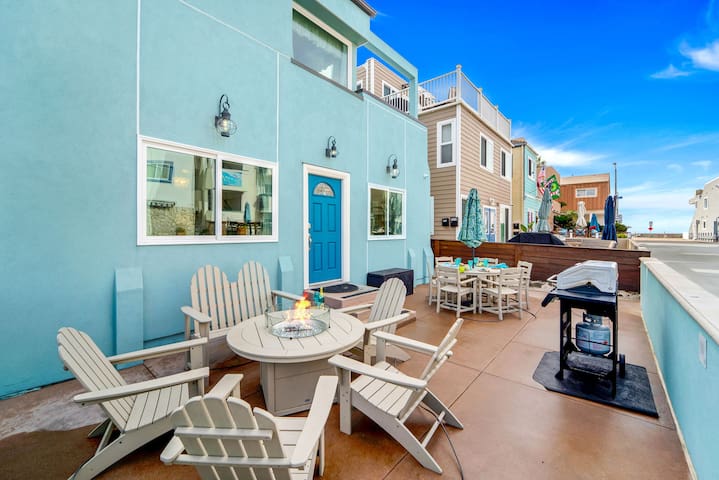 Chic 2BR Retreat | Steps to Beach, Exclusive Patio