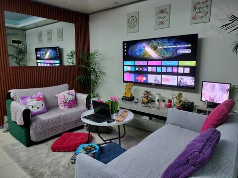 Cozy 3BR Home: Lounge, Bathtub, Fully Furnished.
