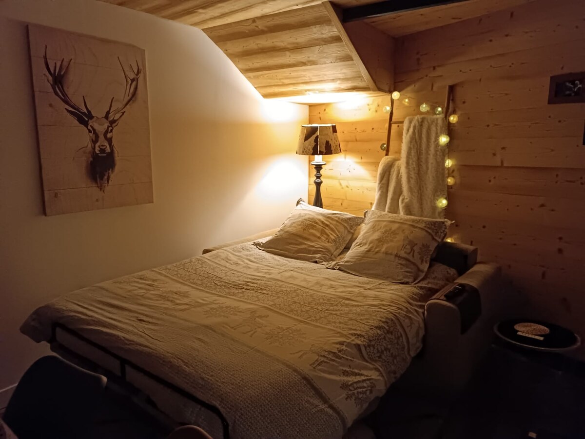 Erfolgreiche Airbnb-Immobilie: In a chalet 
Spacious apartment 4/6 people
Private hot tub in Valmeinier
