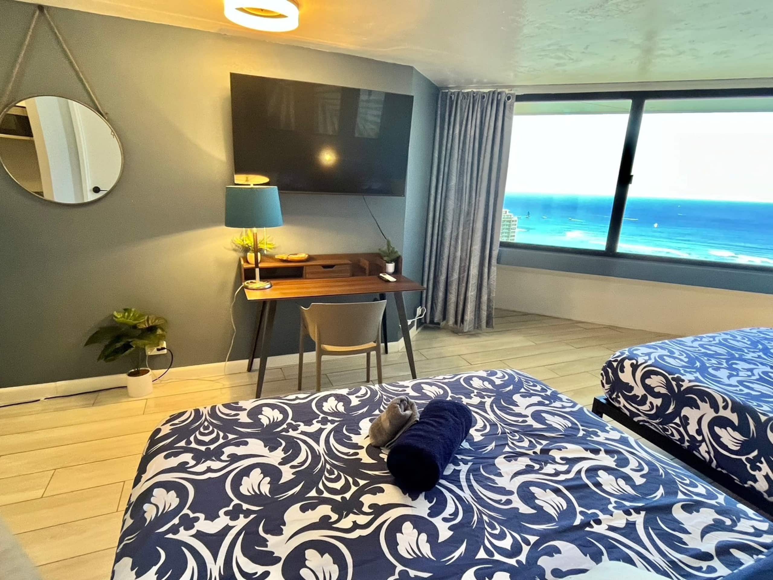 Condo in Honolulu · ★4.83 · 1 bedroom · 2 beds · 1 private bath - Image 14