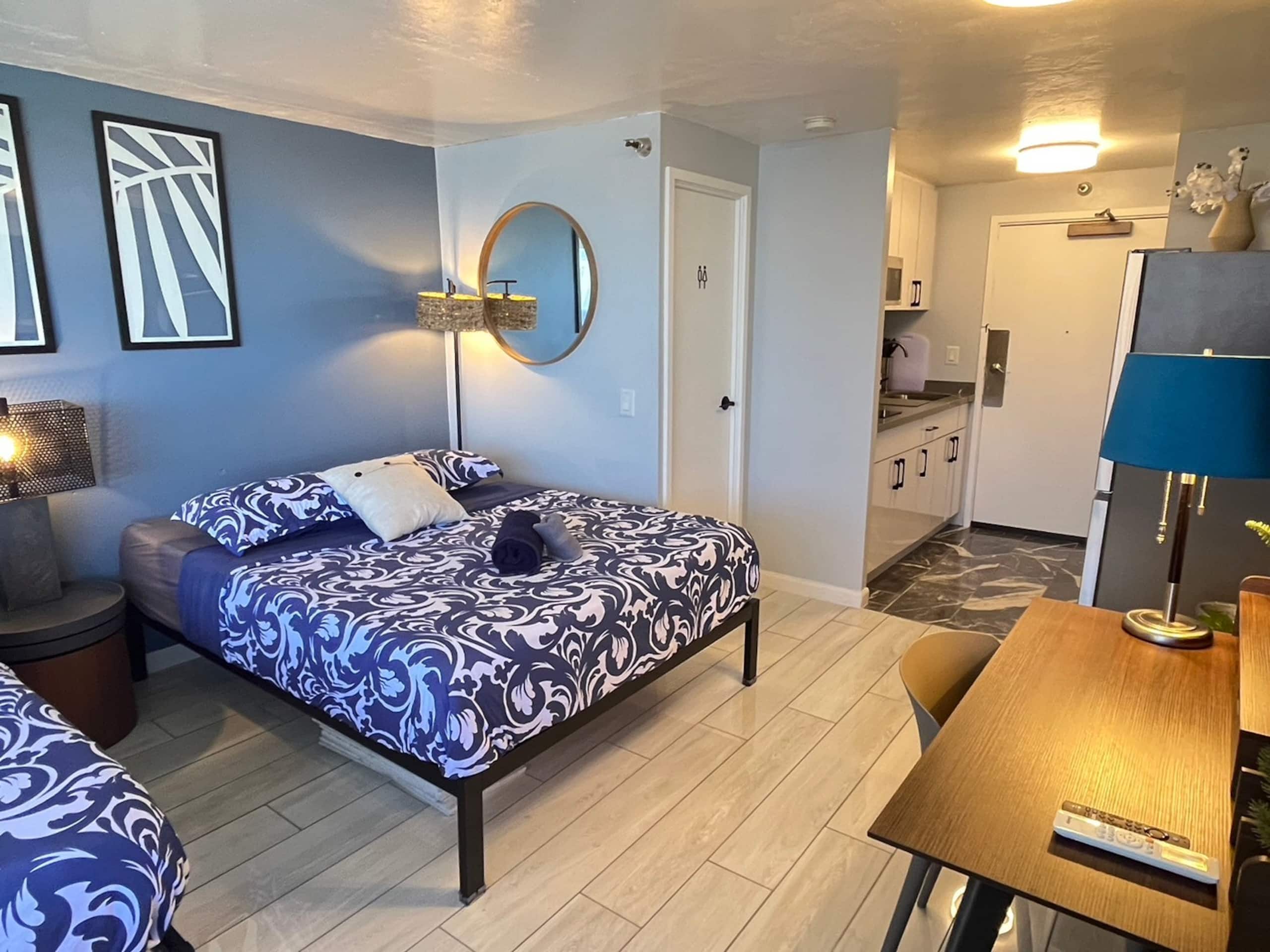 Condo in Honolulu · ★4.77 · 1 bedroom · 2 beds · 1 private bath - Image 20