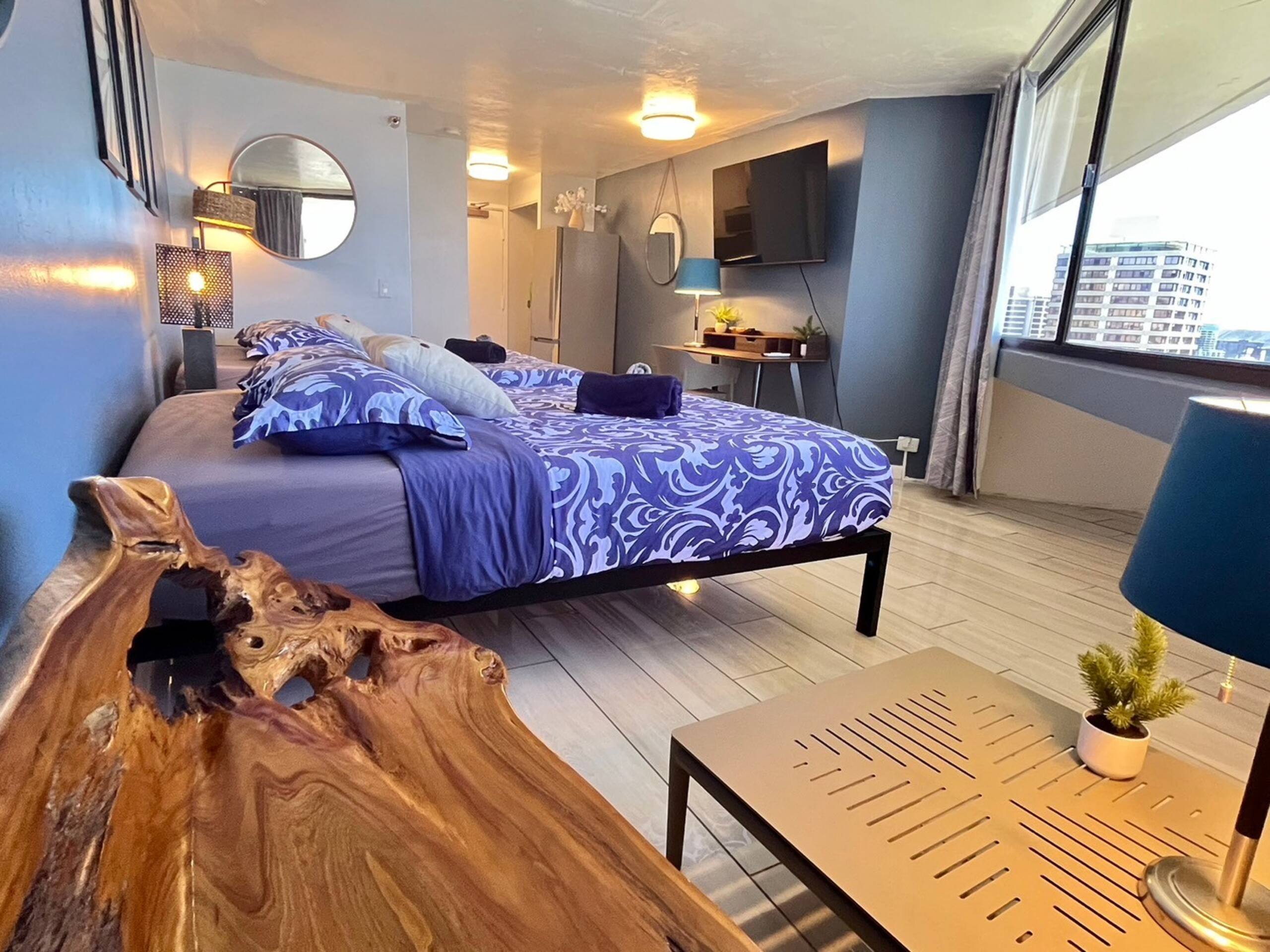 Condo in Honolulu · ★4.77 · 1 bedroom · 2 beds · 1 private bath - Image 12