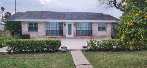 Great location, renovated, golf course home.