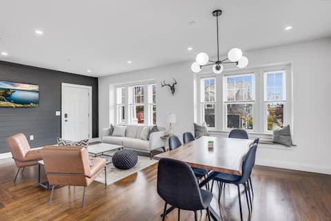 Modern Farmhouse Condos in Salem