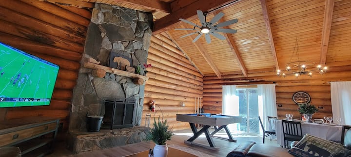 Log Cabin Walk To The Summit, Hot Tub - Big Bear Lake, CA