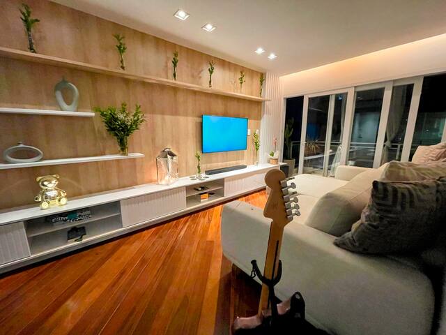 Alto Leblon Oasis: Modern Luxury & Iconic Views gallery image 3