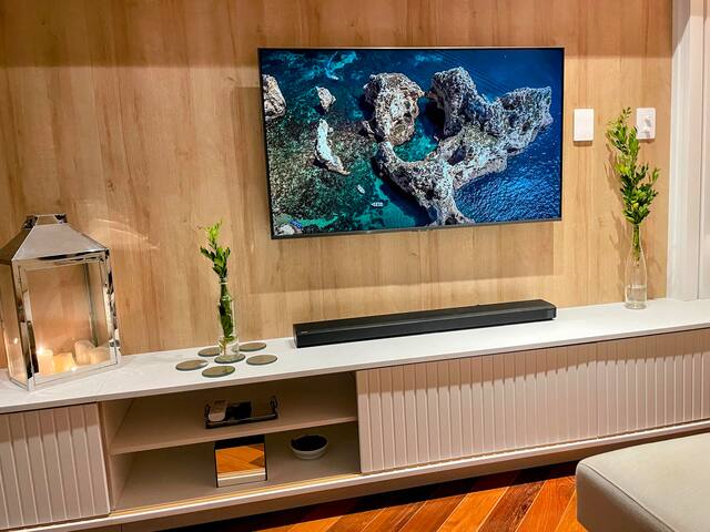 Alto Leblon Oasis: Modern Luxury & Iconic Views gallery image 4